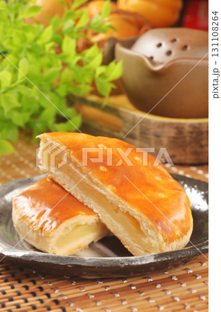 Delicious wife cake Delicious wife cake 131108264