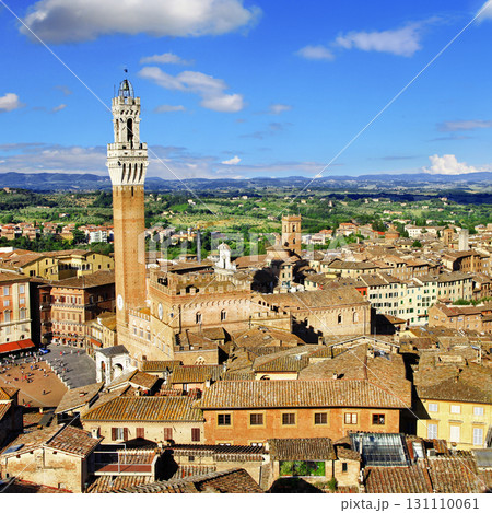 Siena, Tuscany, view of piazza del campo 131110061
