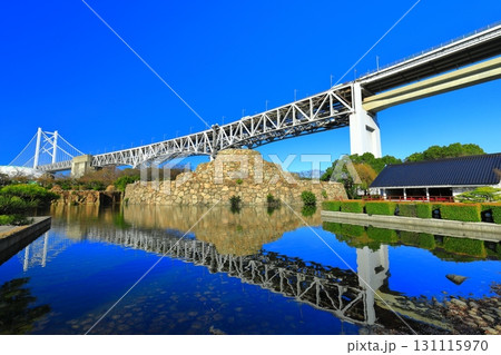 【香川県】快晴の瀬戸大橋（瀬戸大橋記念公園） 131115970