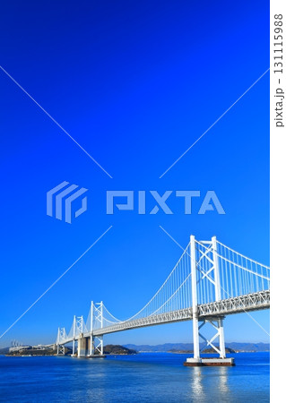 【香川県】快晴の瀬戸大橋（瀬戸大橋記念公園） 131115988