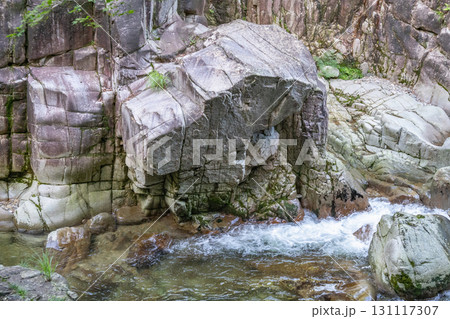 夏の三段峡 広島県安芸太田町の渓谷美 夏の三段峡 広島県安芸太田町の渓谷美 131117307