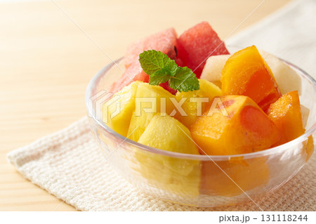 カットフルーツの盛り合わせイメージ 131118244