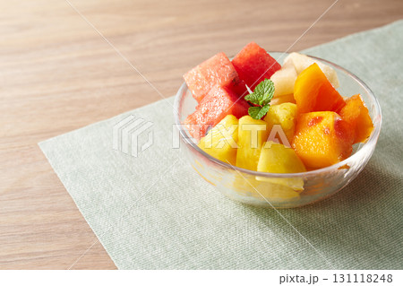 カットフルーツの盛り合わせイメージ 131118248