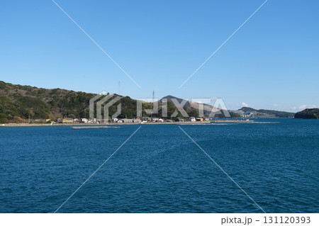 三重県鳥羽市_伊勢湾フェリーからの坂手島6_2024年12月 三重県鳥羽市_伊勢湾フェリーからの坂手島6_2024年12月 131120393
