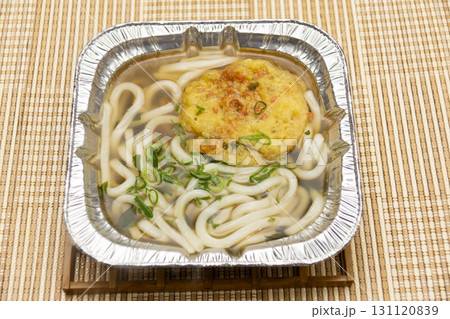 鍋焼きうどんと竹のランチョンマット 鍋焼きうどんと竹のランチョンマット 131120839