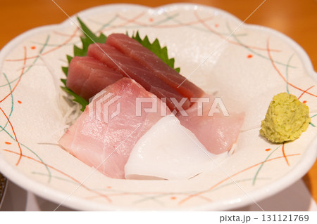 美味しい刺身三点盛り 131121769
