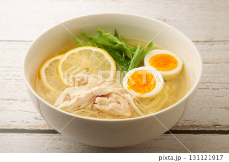 鶏塩レモンラーメン 鶏塩レモンラーメン 131121917
