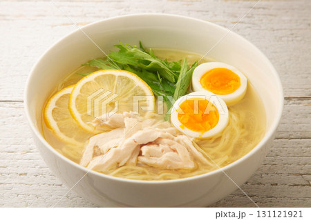鶏塩レモンラーメン 鶏塩レモンラーメン 131121921