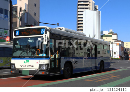 宇都宮駅前を行くJRバス関東：水都西線（作新学院前-宇都宮駅-茂木） 131124112