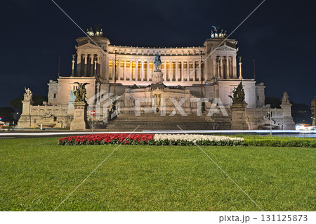 View on the Altare della Patria from Piazza Venezia 131125873