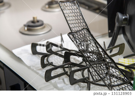 キッチンのコンロの清掃 131128903