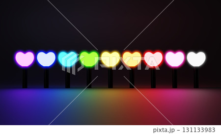 黒背景にハートのカラフルなペンライト。3D(横長) 黒背景にハートのカラフルなペンライト。3D(横長) 131133983