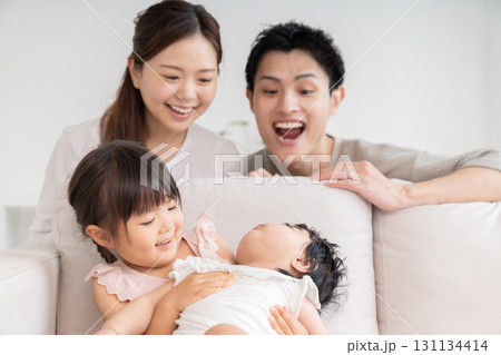 親娘 4人家族 親娘 4人家族 131134414