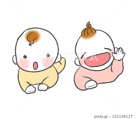 ずり這いをしている赤ちゃん 131136127