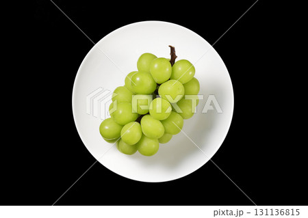 瑞々しくて美味しいシャインマスカット 131136815