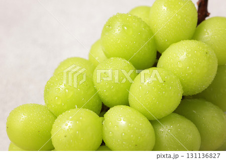 瑞々しくて美味しいシャインマスカット 131136827