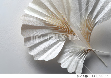 ペーパークラフト。銀杏の美しいテクスチャー 131136927