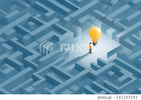 青色の迷路模様の背景に点灯した電球の前に立つ人物 青色の迷路模様の背景に点灯した電球の前に立つ人物 131137241
