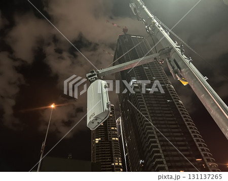 東京のビルの景色 131137265