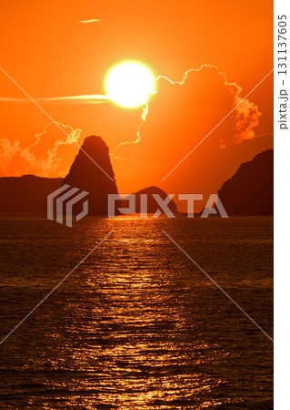 五島灘、角力灘、大角力の夕景 131137605