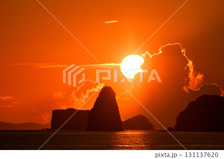五島灘、角力灘、大角力の夕景 131137620