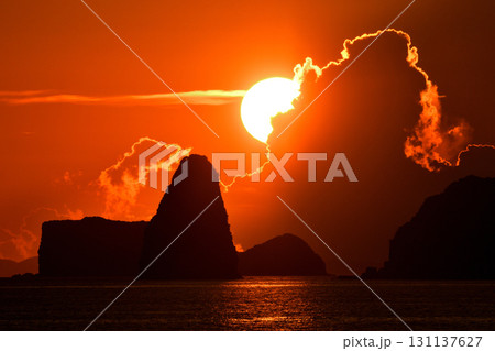 五島灘、角力灘、大角力の夕景 131137627