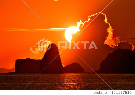 五島灘、角力灘、大角力の夕景 五島灘、角力灘、大角力の夕景 131137630