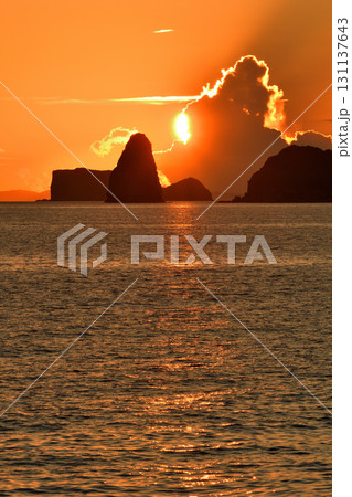 五島灘、角力灘、大角力の夕景 131137643