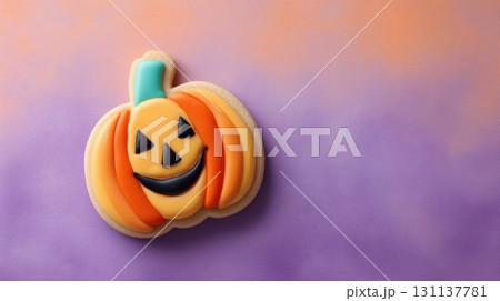ハロウィンのカボチャのアイシングクッキー 131137781