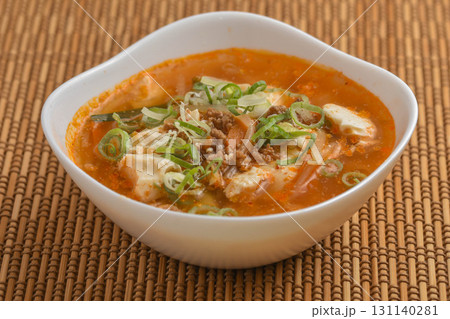 刺激的なピリ辛スープ 刺激的なピリ辛スープ 131140281