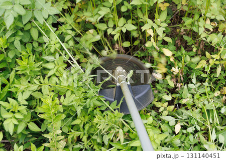 草刈り 刈払機 草刈り 刈払機 131140451