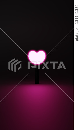 黒背景にハートのピンク色のペンライト。3D（縦長） 131141384