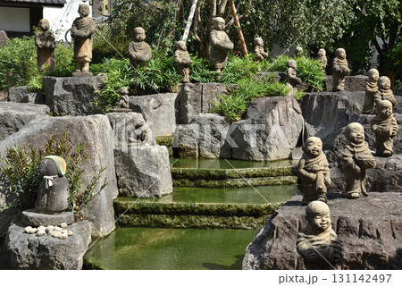 京都六角堂 十六羅漢と合掌地蔵(京都市中京区) 京都六角堂 十六羅漢と合掌地蔵(京都市中京区) 131142497