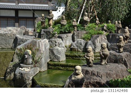 京都六角堂 十六羅漢と合掌地蔵(京都市中京区) 京都六角堂 十六羅漢と合掌地蔵(京都市中京区) 131142498