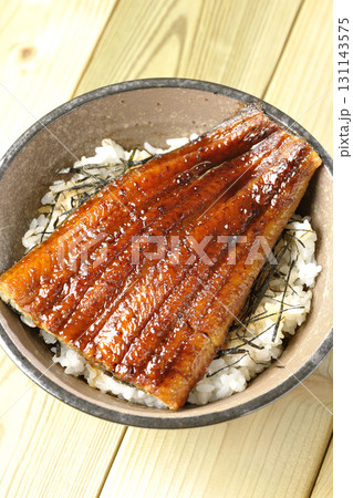 鰻丼の単品撮影 鰻丼の単品撮影 131143575