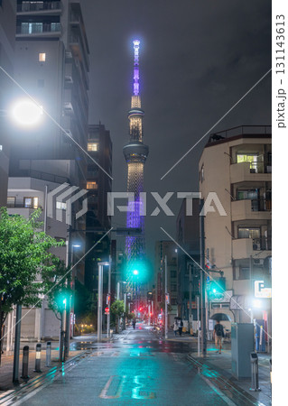 《東京都》錦糸町から眺めるスカイツリーの夜景 《東京都》錦糸町から眺めるスカイツリーの夜景 131143613