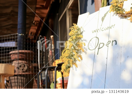 おしゃれな看板ウエルカムボード 131143619