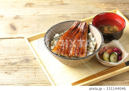 鰻丼とお吸物のセット 鰻丼とお吸物のセット 131144046