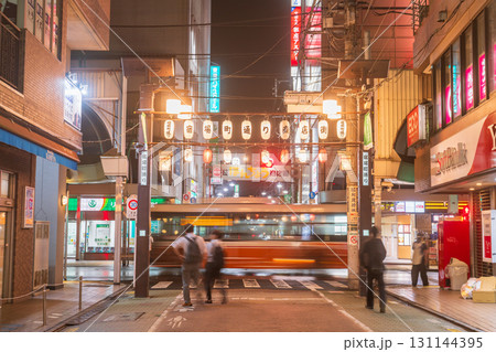 《東京都》北千住駅前・繁華街の夜景 131144395