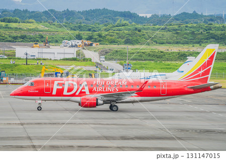 牧之原市の富士山静岡空港の風景(静岡県) 牧之原市の富士山静岡空港の風景(静岡県) 131147015