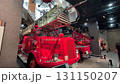 博物館に展示されている横浜市のヴィンテージはしご消防車 131150207