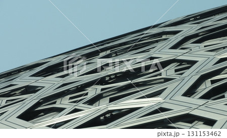 ルーブル アブダビ 131153462