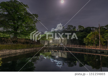 夜の姫路城－世界遺産の幻想的な風景 131154803