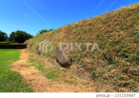 石垣と堀が残る青空の九戸城跡 《岩手》 石垣と堀が残る青空の九戸城跡 《岩手》 131155687