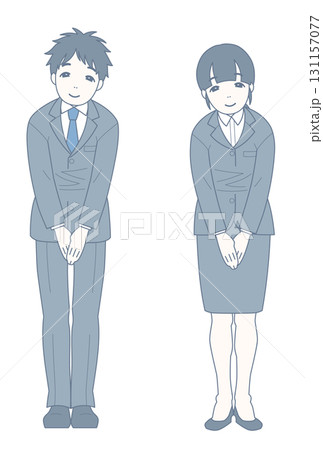 軽くお辞儀をしながら微笑むスーツ姿の男女 131157077