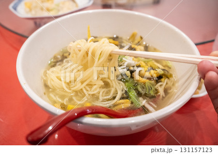 塩味の高菜そば 中華風麺料理 塩味の高菜そば 中華風麺料理 131157123