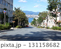 坂のある風景 131158682