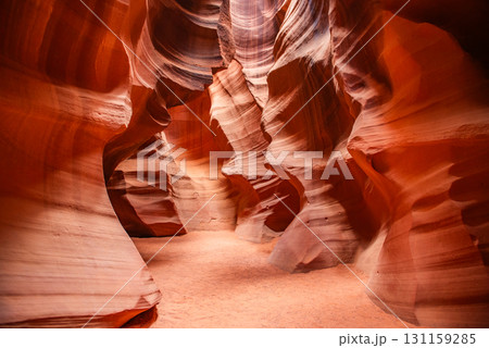 アンテロープキャニオン－大地が刻んだ芸術 131159285