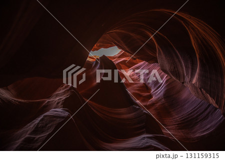 アンテロープキャニオン－大地が刻んだ芸術 131159315
