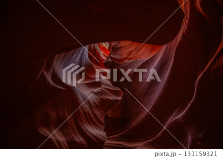 アンテロープキャニオン－大地が刻んだ芸術 131159321